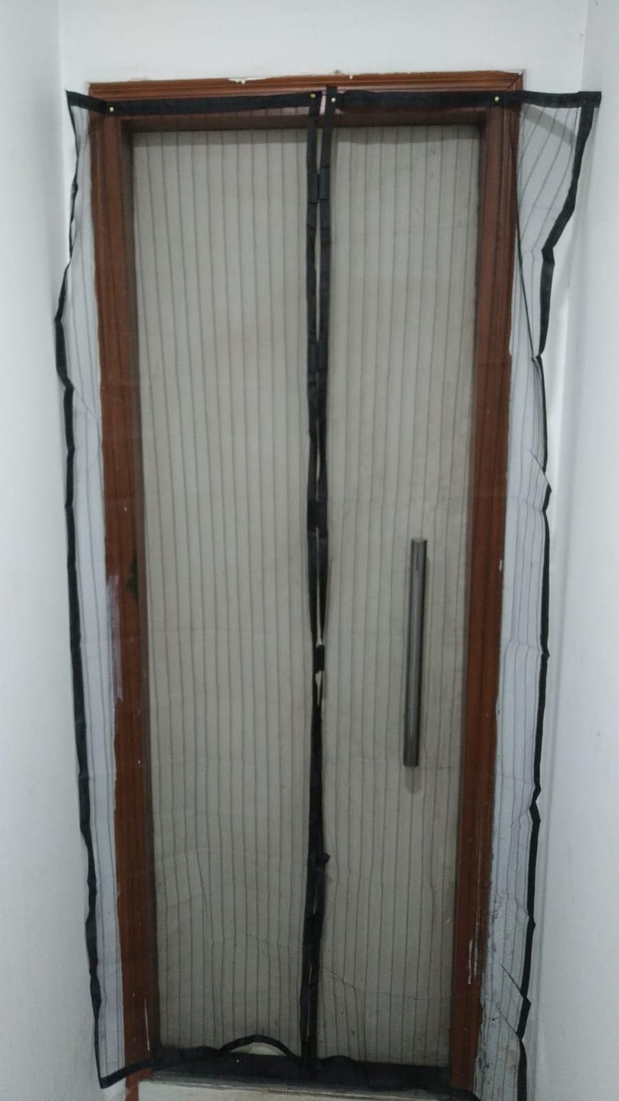 Net Magnetic Foldable Door Curtains